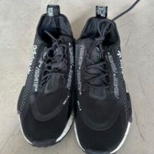 Adidas Womens 6.5 or Mens/Boys 5 NMD